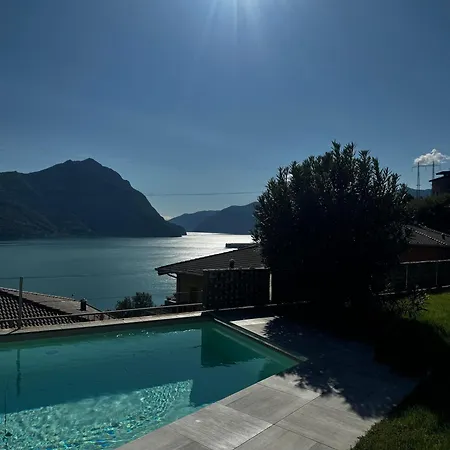 Le Rive 23 Gasthof Costa Volpino