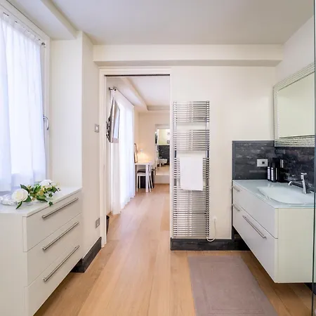 Le Rive 23 3* Costa Volpino